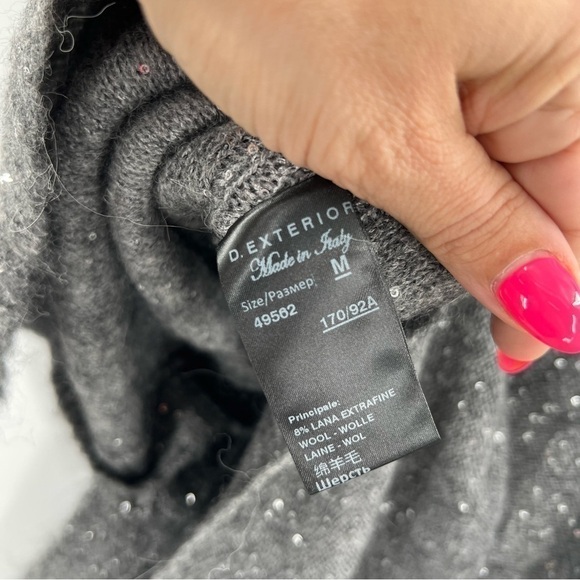 D. Exterior wool button sweater vest with sequin - Picture 5 of 6